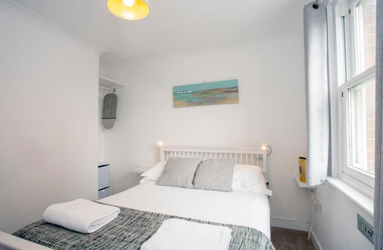 The Spires - Cosy Apartment Just Outside Of City Centre Кентърбъри Екстериор снимка